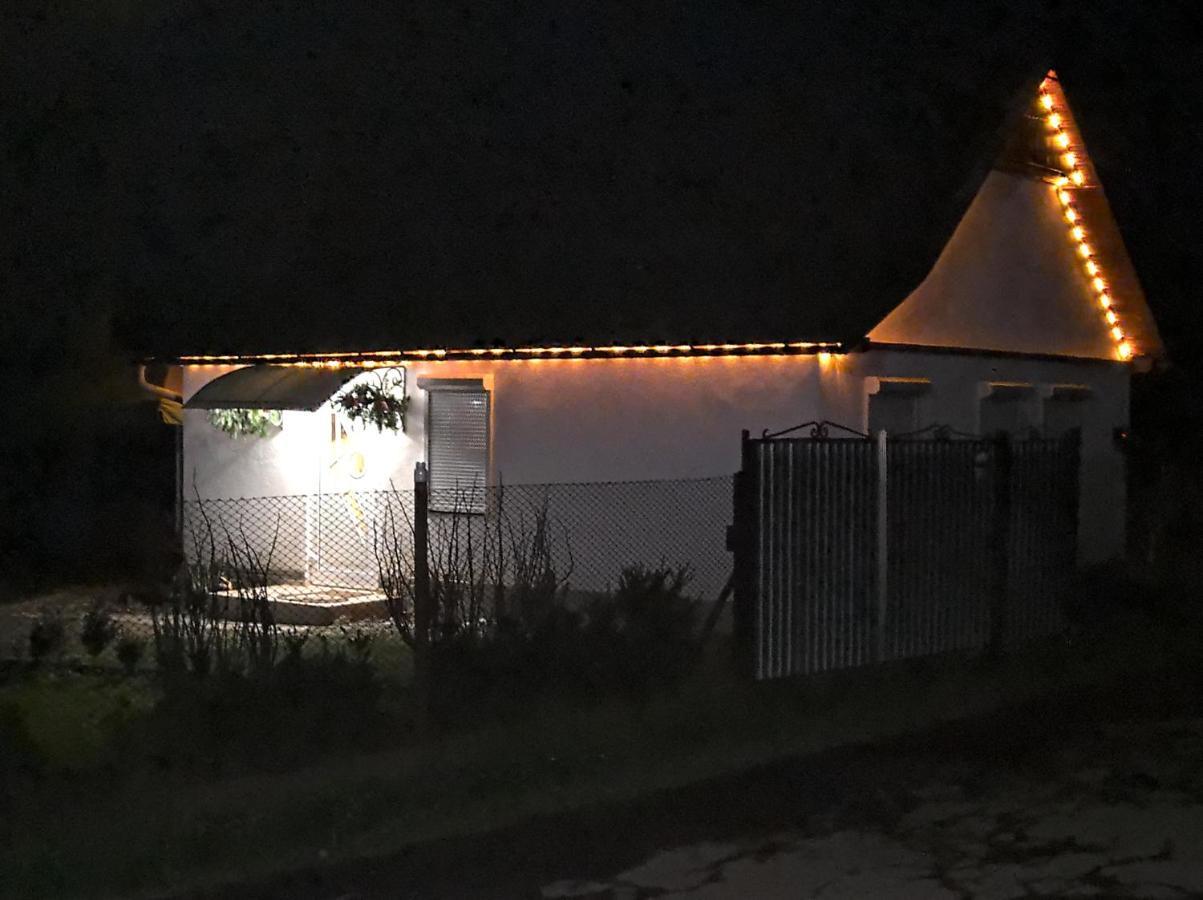 Hotel Окремий Будинок-Апартаменти Rakoshyno Exteriör bild